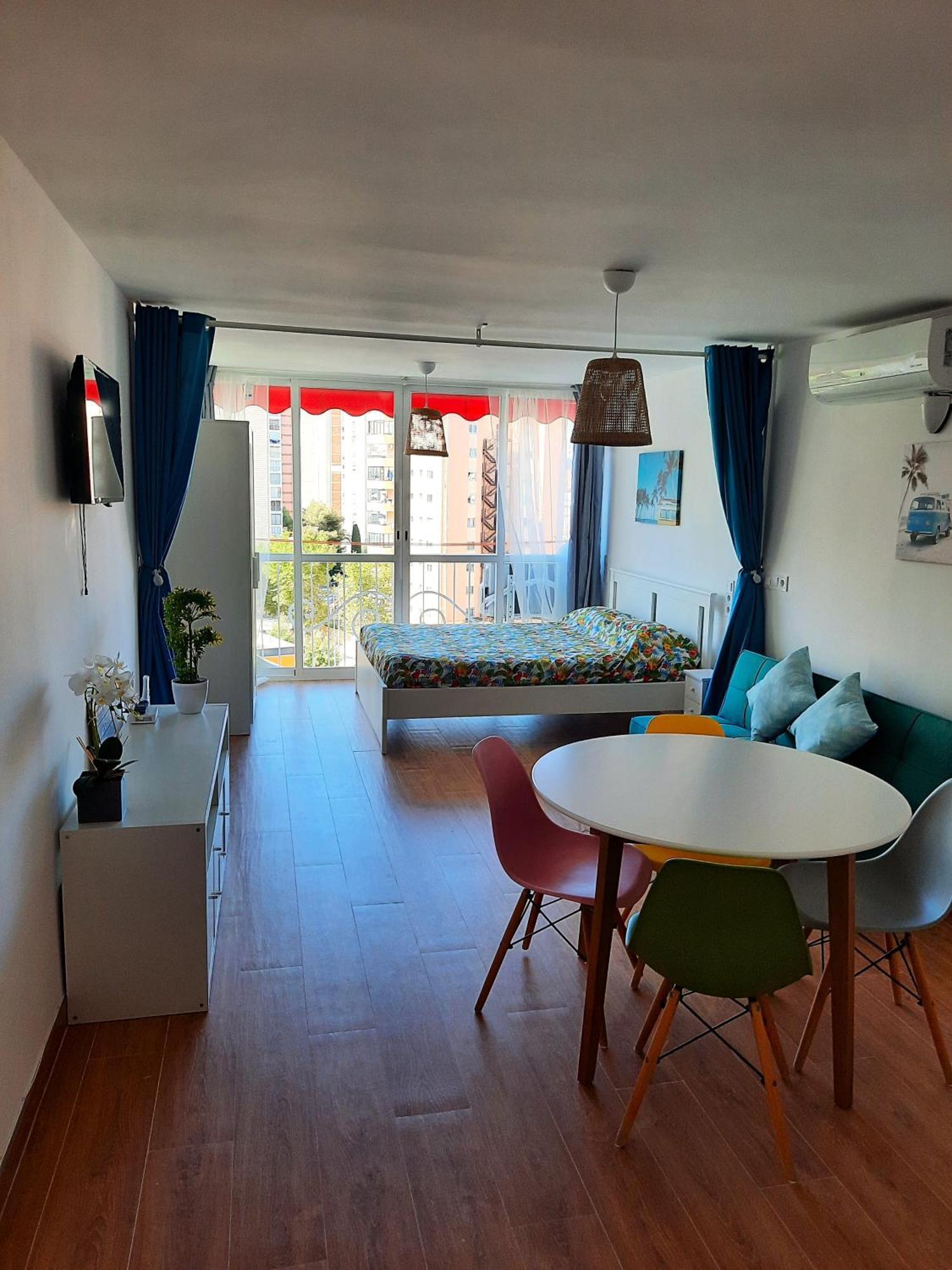Playmon Holiday Apartment Бенидорм Екстериор снимка