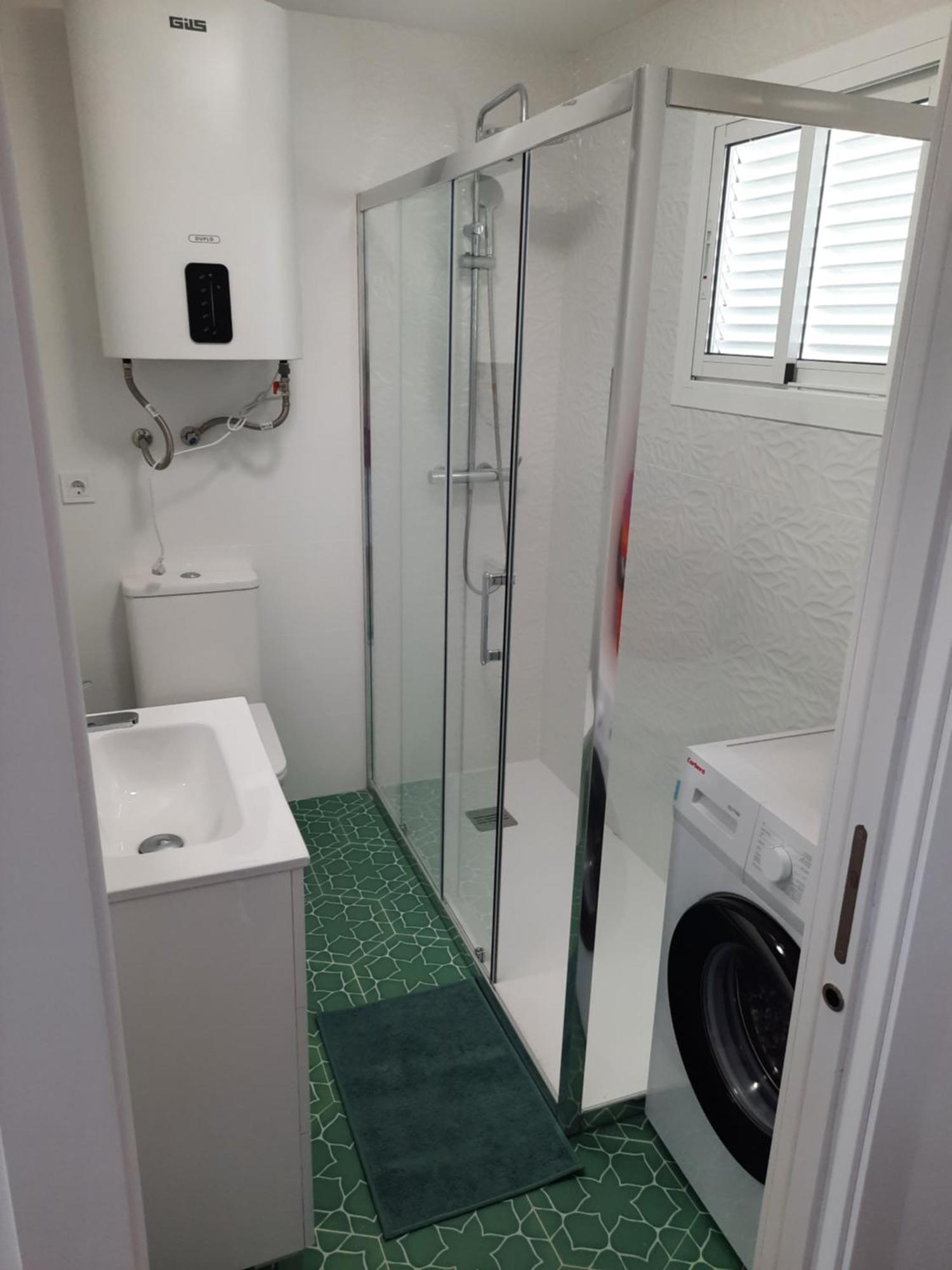 Playmon Holiday Apartment Бенидорм Екстериор снимка